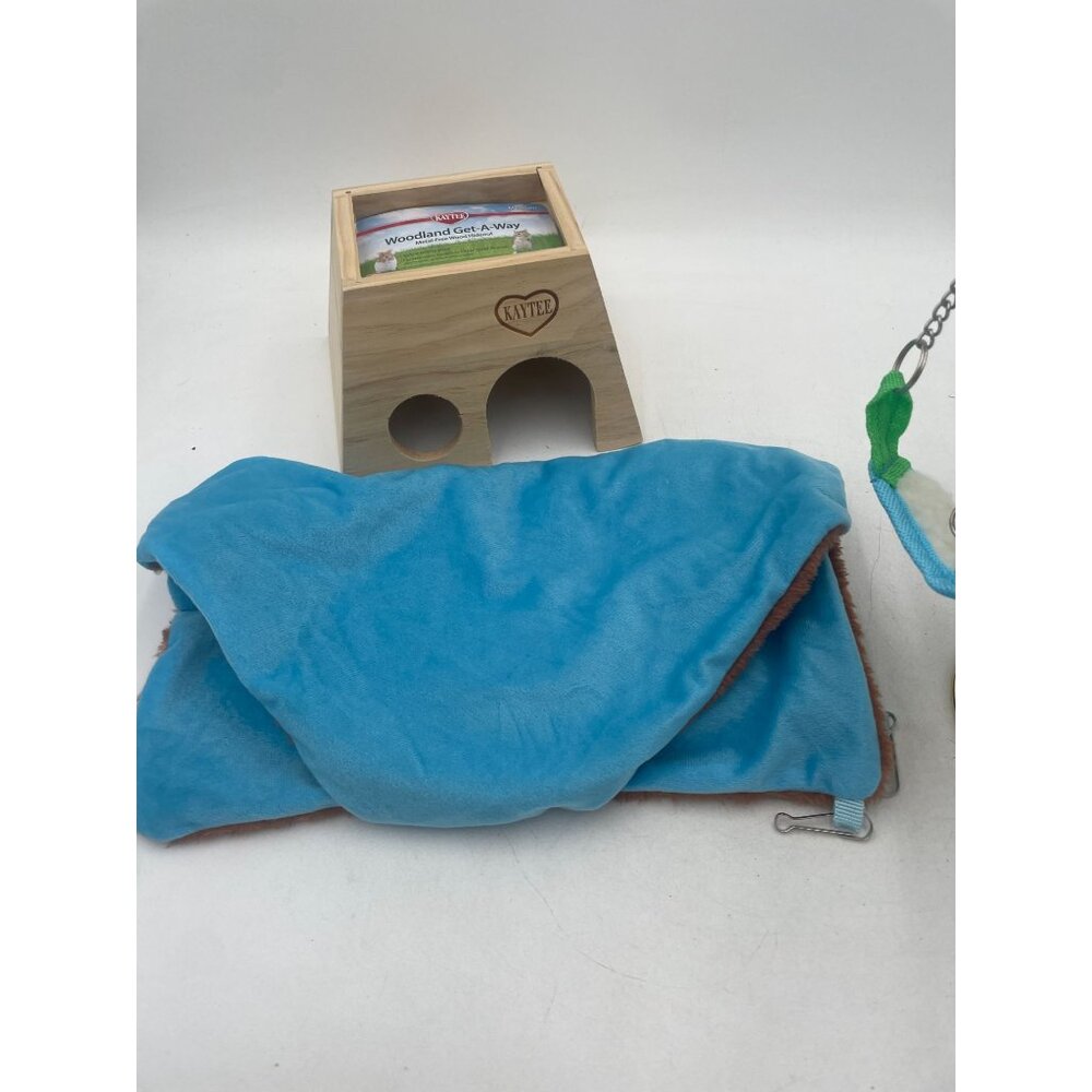 Kaytee Woodland Get-A-Way Medium Hamster Habitat Accessory Set - Picture 2 of 9